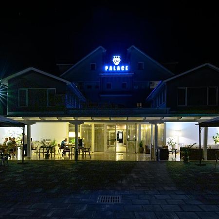 Vila Palace Caransebeş Zewnętrze zdjęcie
