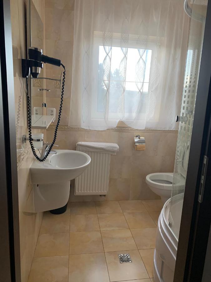 Vila Palace Caransebeş Zewnętrze zdjęcie